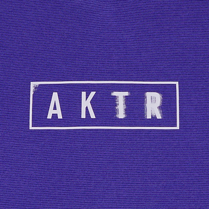 AKTR GRUNGE LOGO L/S SPORTS TEE BLUE【122-019005】
