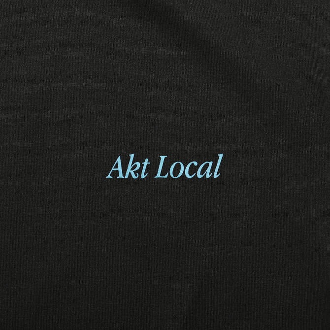 AKTR AKT LOCAL PHOTO DRYTECH TEE【123-005005】BK