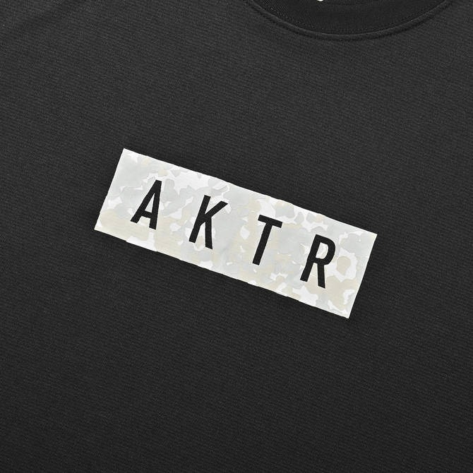 AKTR FLECKTARN CAMO LOGO SPORTS TEE BK【123-015005】