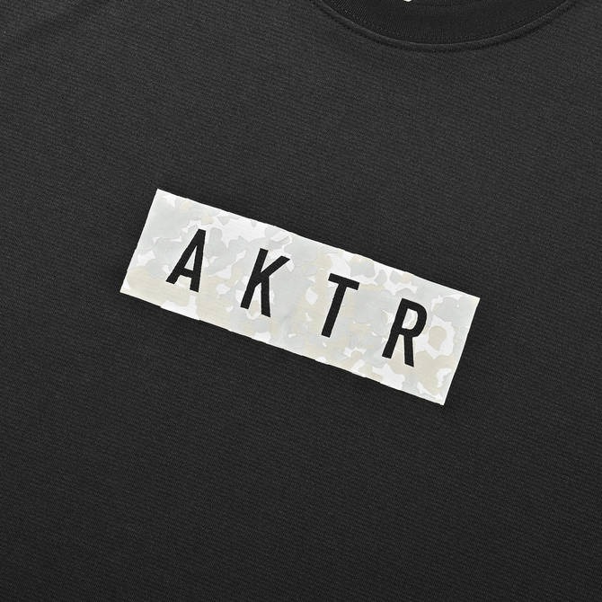 AKTR FLECKTARN CAMO LOGO SPORTS TEE BK【123-015005】