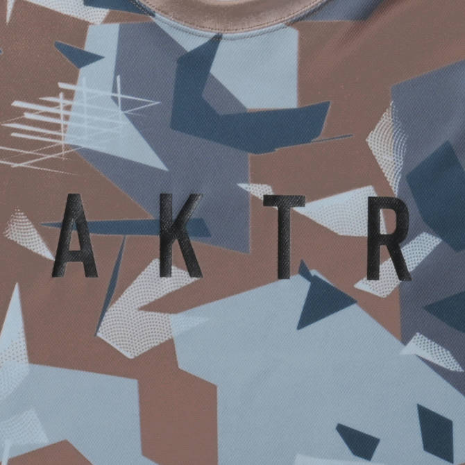 AKTR B.BALL POLYGON CAMO SPORTS TEE BROWN