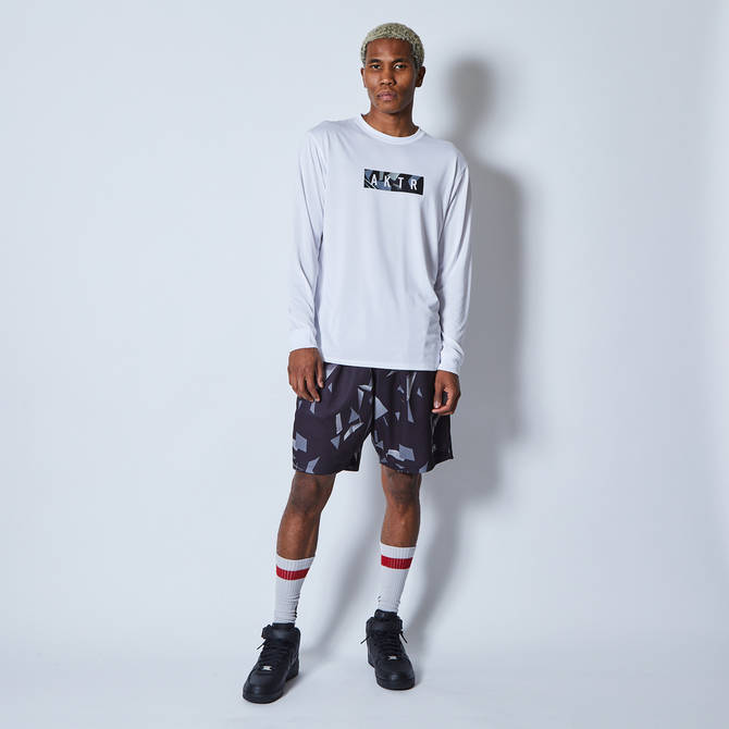 AKTR B.BALL POLYGON CAMO LOGO L/S SPORTS TEE WHITE