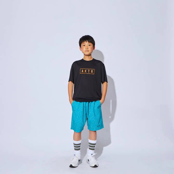 KIDS AKTR LOGO SPORTS TEE BK【222-056005】