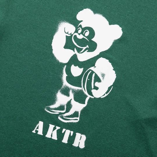 AKTR STENCIL NICK L/S SPORTS TEE GR【223-017005】