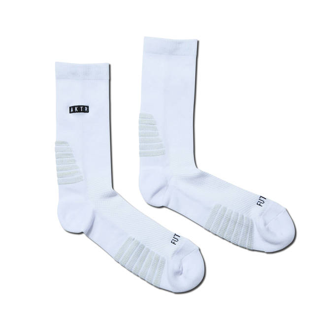 AKTR LOGO NEO FUTURE SOCKS WHITE【521-003021】