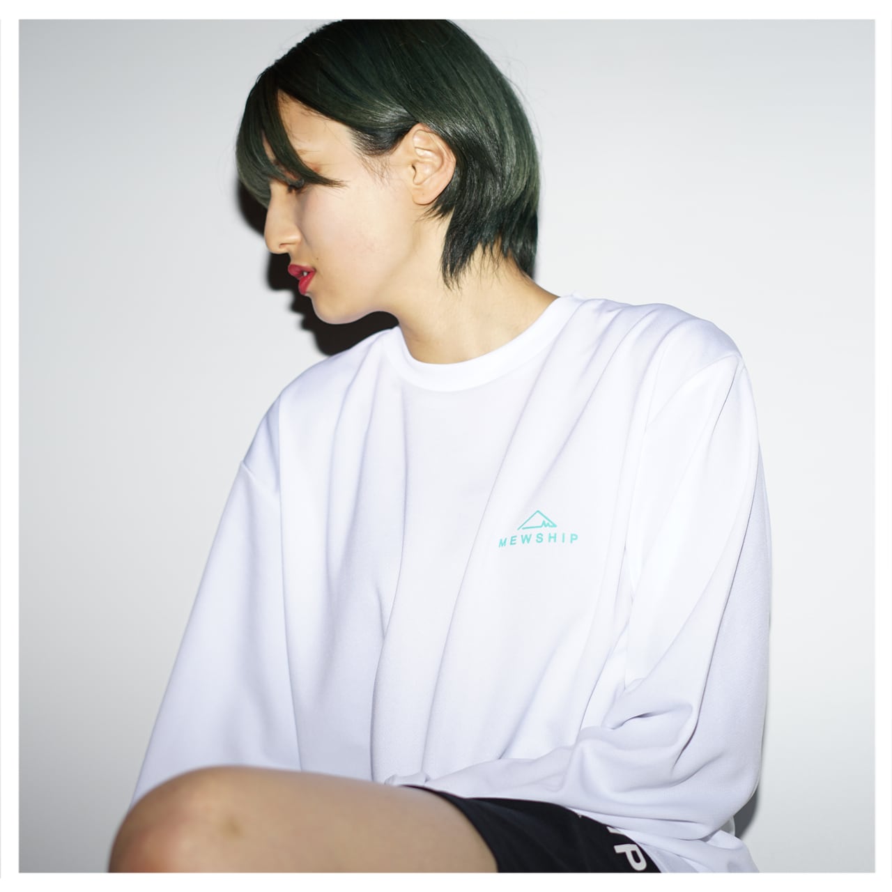 Mewship BASE LOGO L/S PL <White×B.Green>